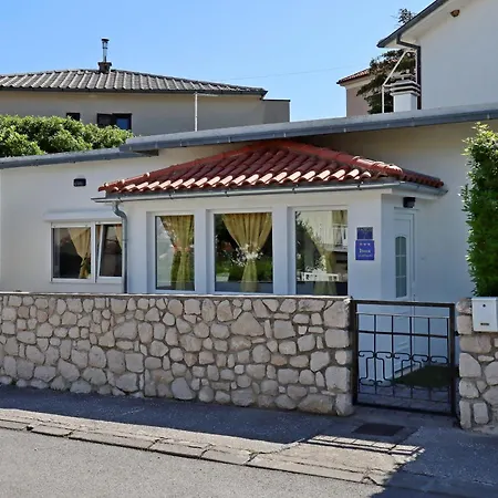 House With A Parking Space - 17533 Novi Vinodolski